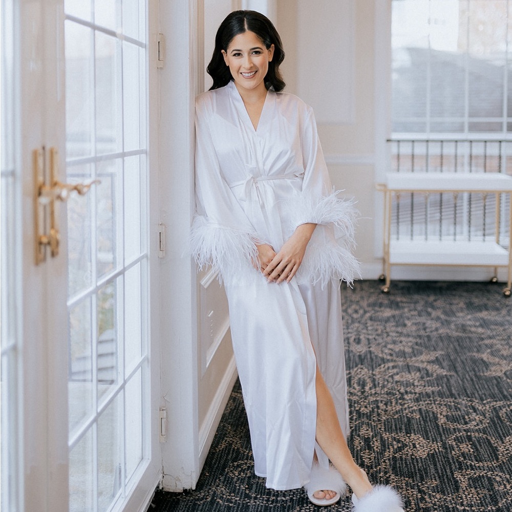 Bridal robe with feathers
